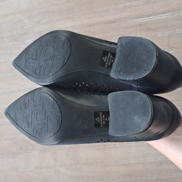 Unisa Unwoka Classy Women's Cutout Pointy Toe Block Heel Pumps Perforated - Picture 8 of 10